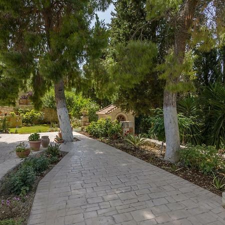 Ethereal Villa Mouzákion エクステリア 写真