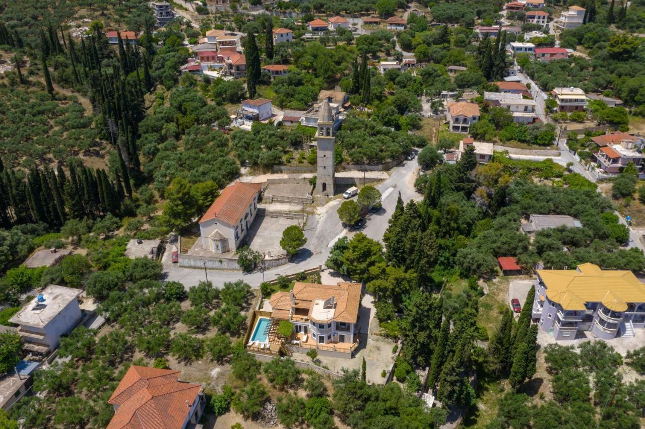 Ethereal Villa Mouzákion エクステリア 写真